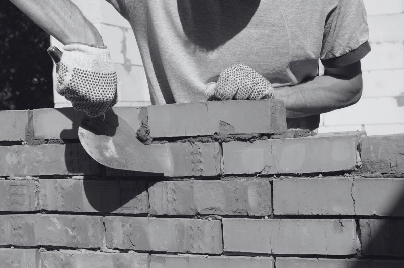 Skilled Benfleet‎ Bricklayers creating exceptional brickwork.