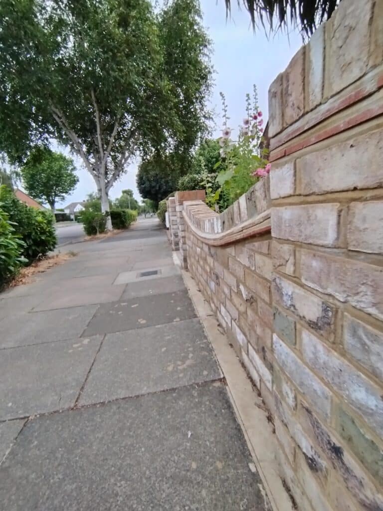How to clean bricks